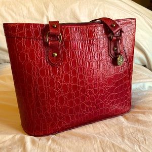 For those who likes red bag